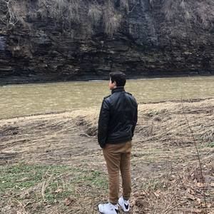 Meet your Posher, Chase